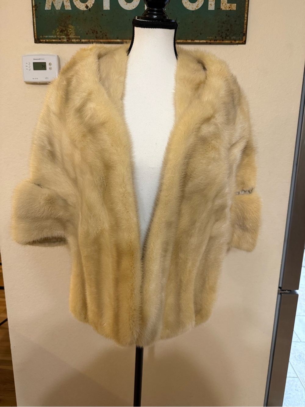 Flemington Furs Vintage Mink Stole Cape Wrap Size OS Retro Sophisticated Elegant